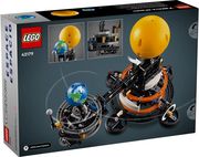 LEGO TECHNIC 42179 PLANET EARTH AND MOON IN ORBIT